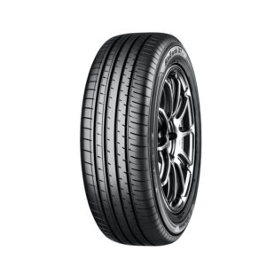 YOKOHAMA 225/65R17 102H BLUEARTH-XT AE61